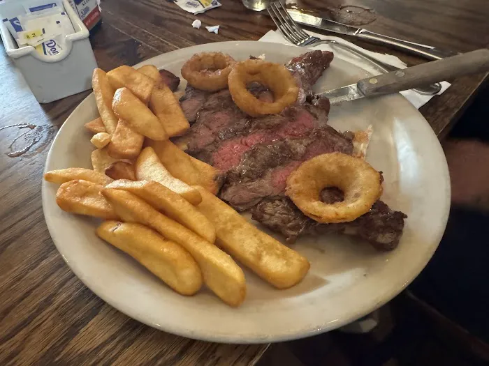 Hendrickson's Corner Picture 5