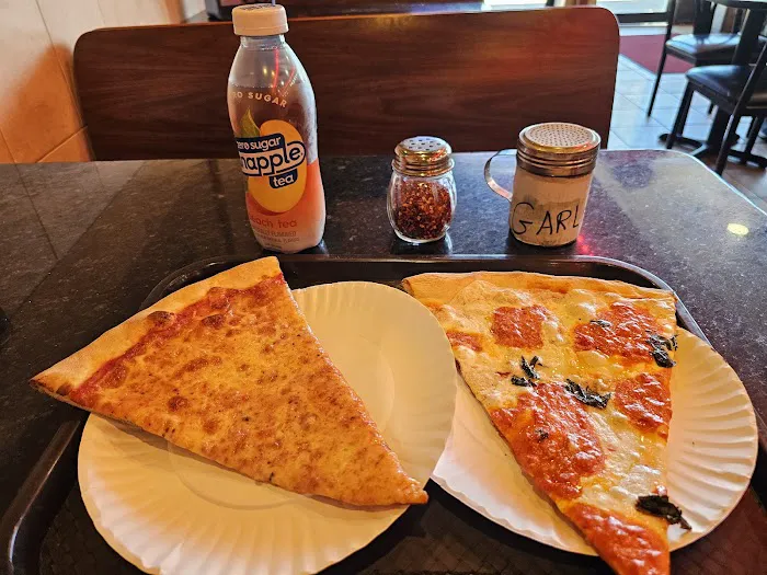 Kingdom Pizza Picture 8