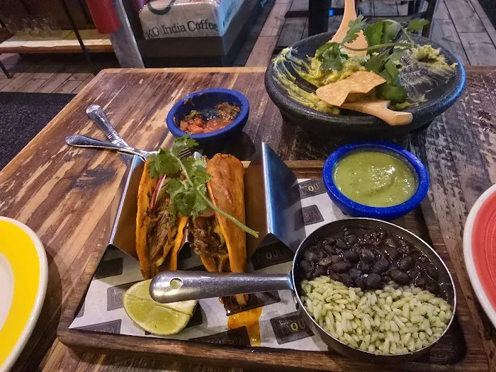 Sofia's Taqueria (Amboy Rd) Picture 10