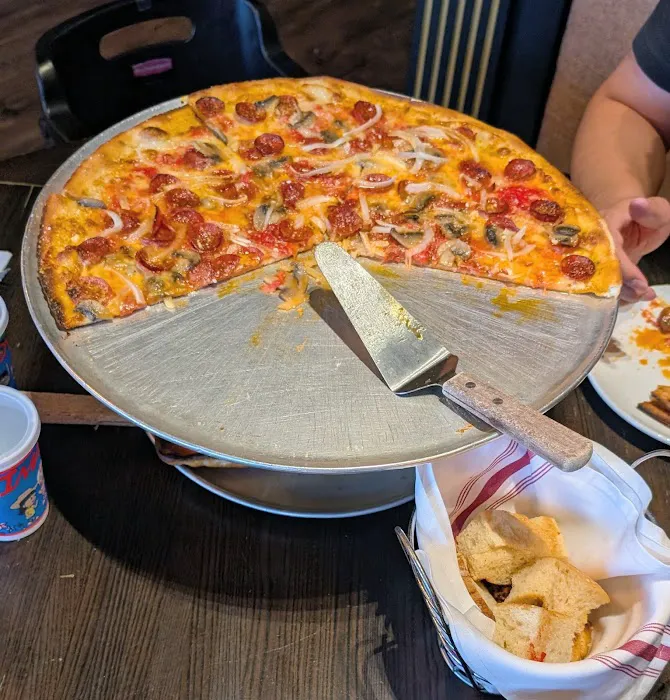 Campania Coal-Fired Pizza Picture 3