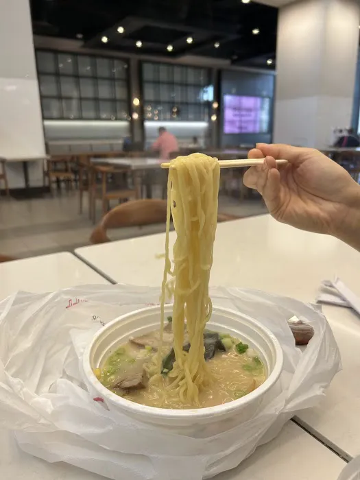 Poke Island & Grill Picture 6