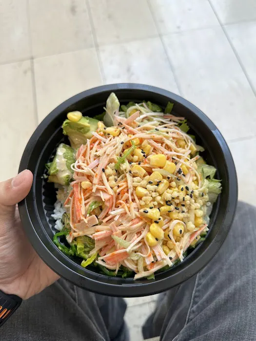 Poke Island & Grill Picture 3