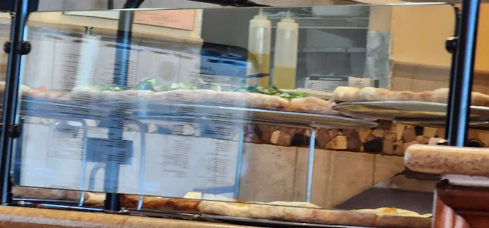 J and B Pizzeria Restaurant Picture 5