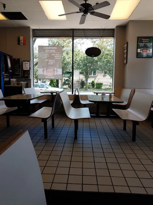 Pino's Pizzeria Picture 4