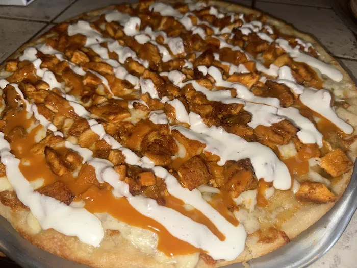 Pino's Pizzeria Picture 9