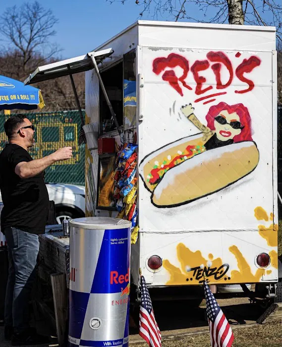 Red's Hotdog Stand Picture 1