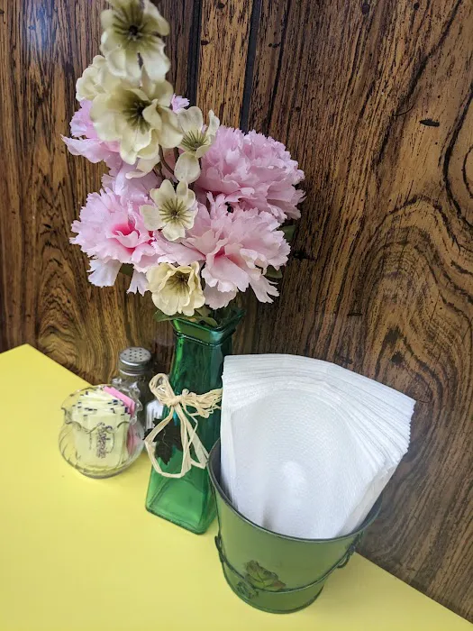 Riverdale Luncheonette Picture 3