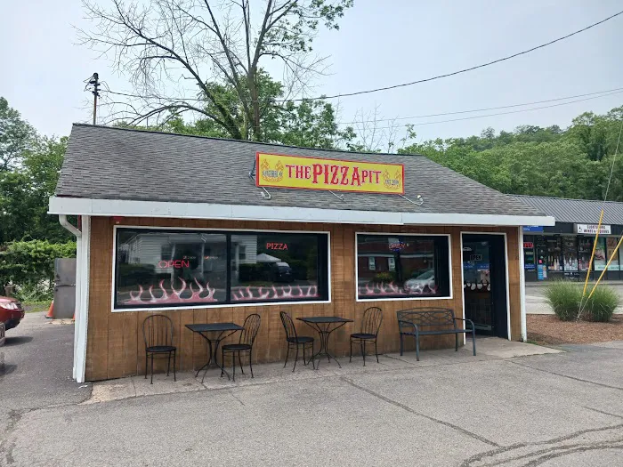 The Pizza Pit Picture 6