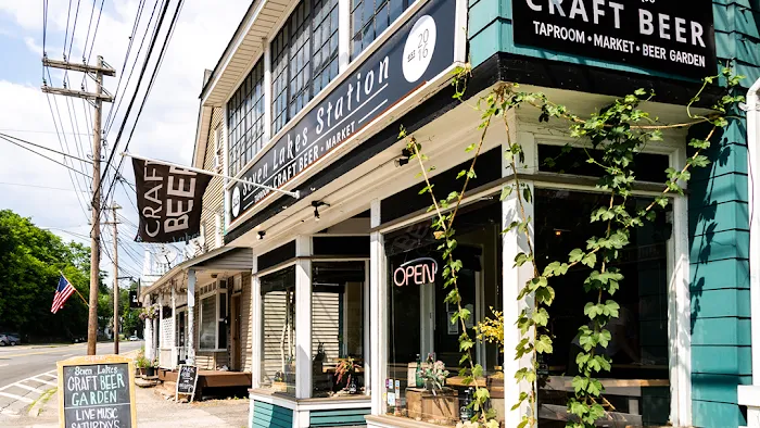 Seven Lakes Station Picture 4