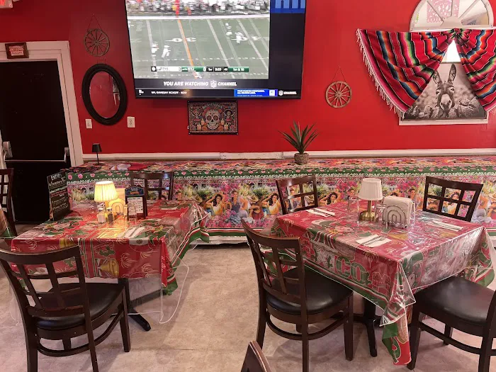 Two Friends Restaurant Bar and Deli Picture 5