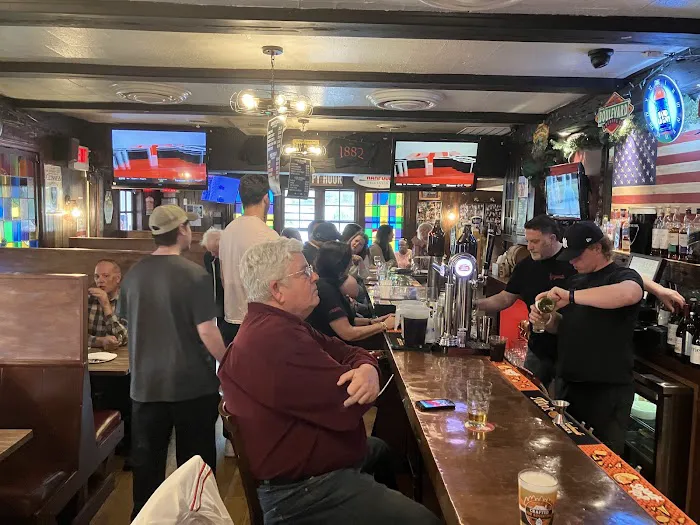 The Landmark Picture 8