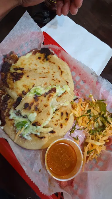 La Sanamita Picture 3