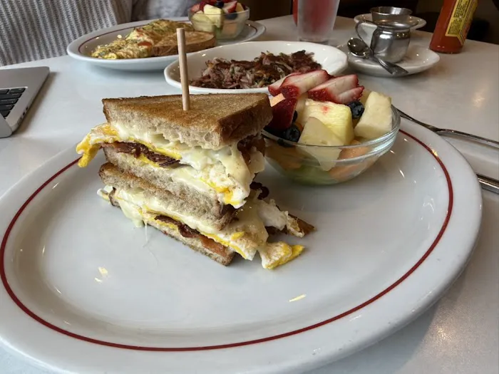 Sherwood Diner Picture 9