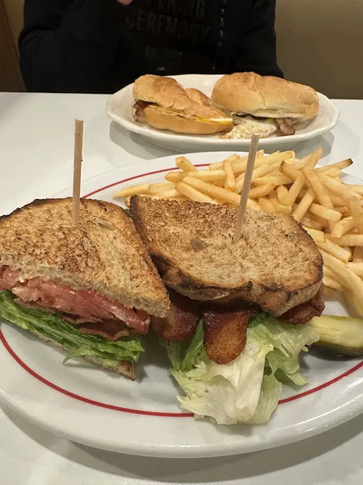 Sherwood Diner Picture 8