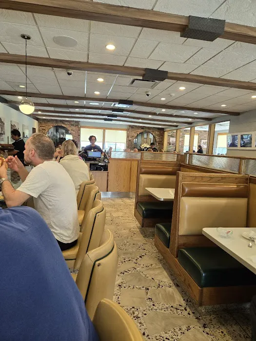 Sherwood Diner Picture 7