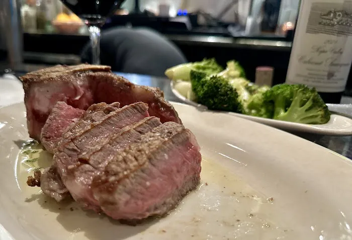 Lenny's Seafood & Steakhouse Picture 10