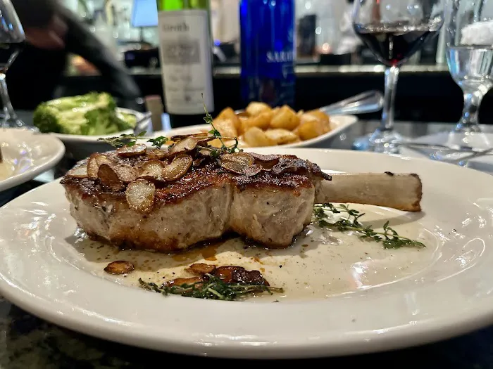 Lenny's Seafood & Steakhouse Picture 7