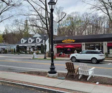 La Familia Pizza & Pasta of Pound Ridge