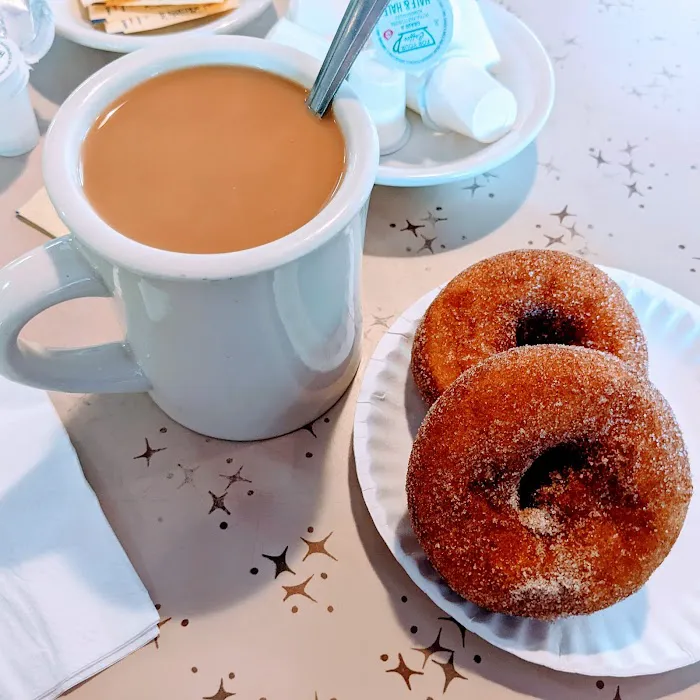 Lakeside Diner Picture 6