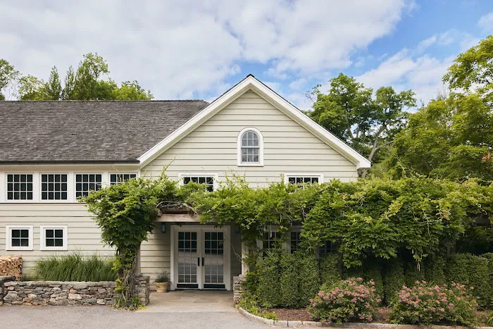 Bedford Post Barn Picture 9