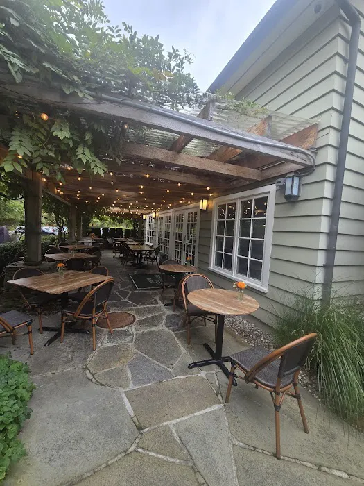 Bedford Post Barn Picture 10