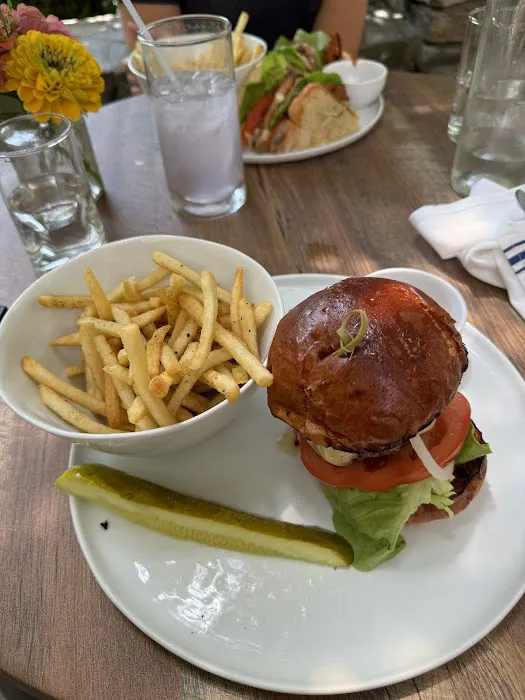 Bedford Post Barn Picture 5