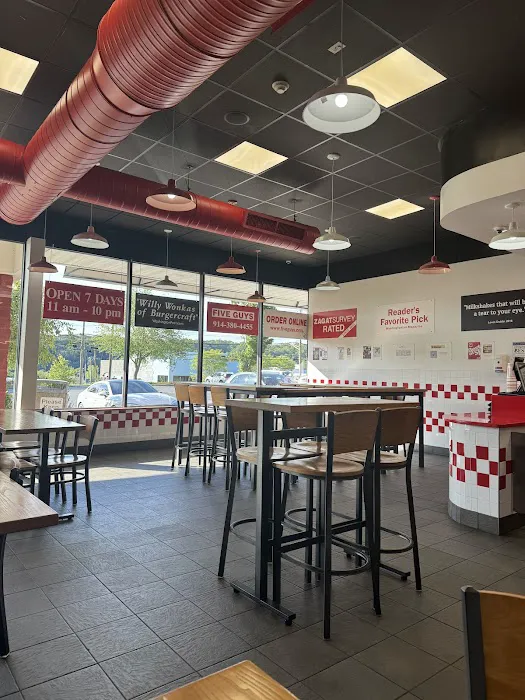 Five Guys Picture 7