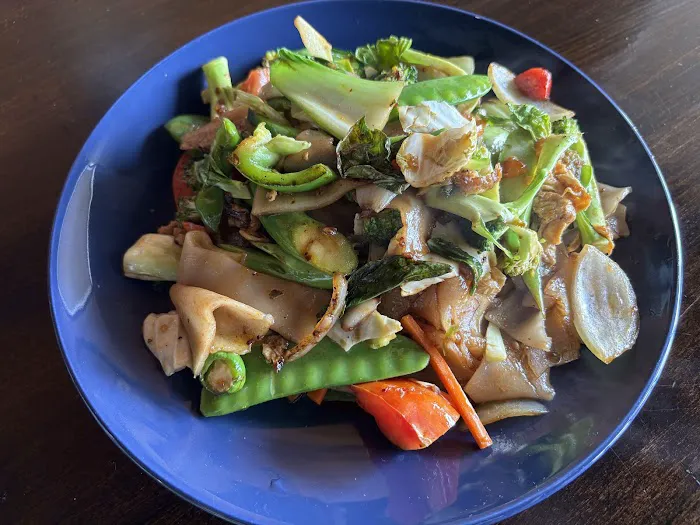 Mana Thai Cuisine Picture 1