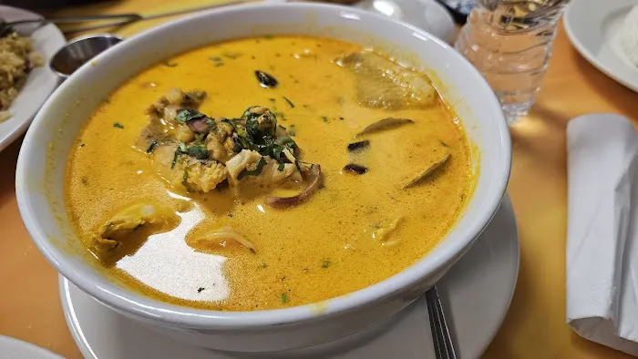 El Idolo Restaurant - Ecuadorian Food Picture 1