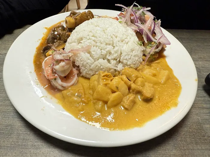 El Idolo Restaurant - Ecuadorian Food Picture 5