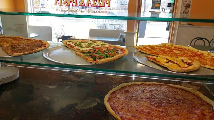 Village Pizza & Pasta Picture 5