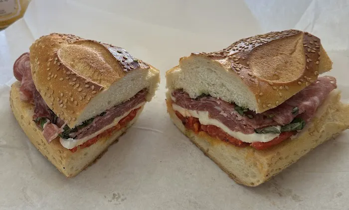 Genoa Deli & Pizza Picture 1