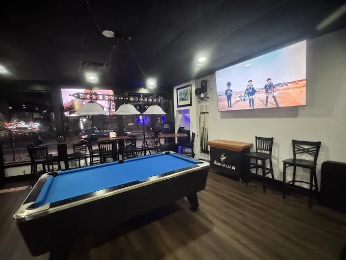 Sabana's Bar Restaurant Picture 2