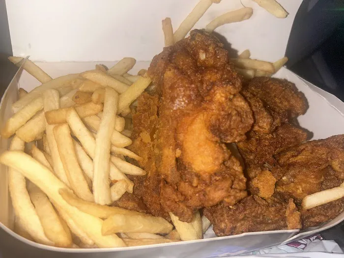 MAINPORT FISH&CHIPS Picture 5