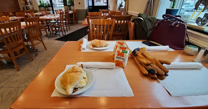 Avenida Restaurant Picture 7