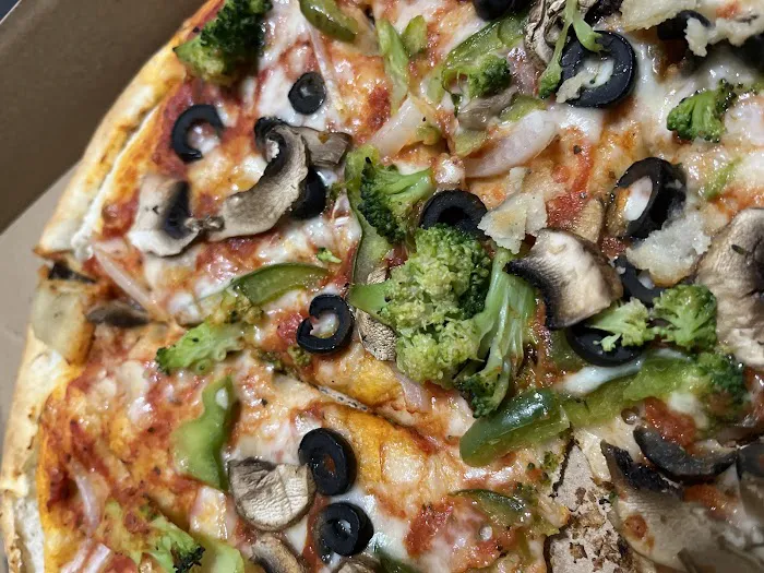 Sergio's Pizza & Restaurant Picture 8