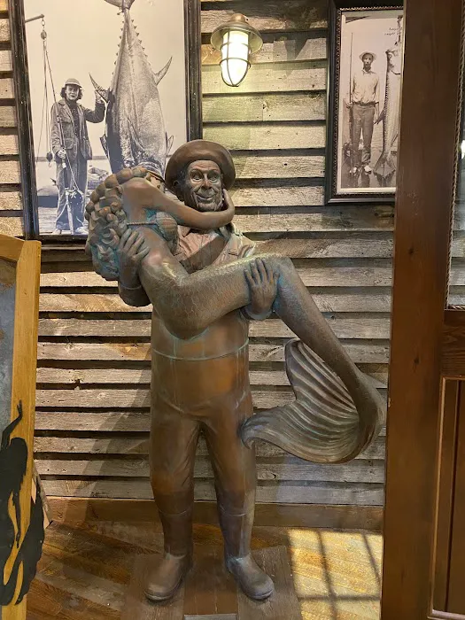 Uncle Buck's Fish Bowl and Grill Picture 8