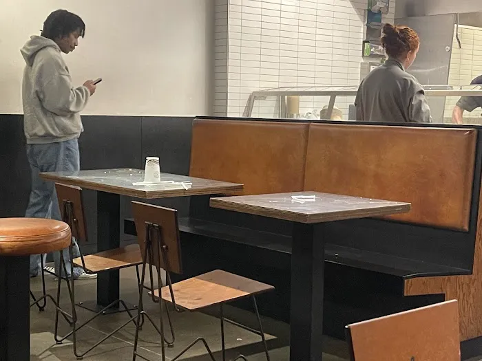 Chipotle Mexican Grill Picture 2