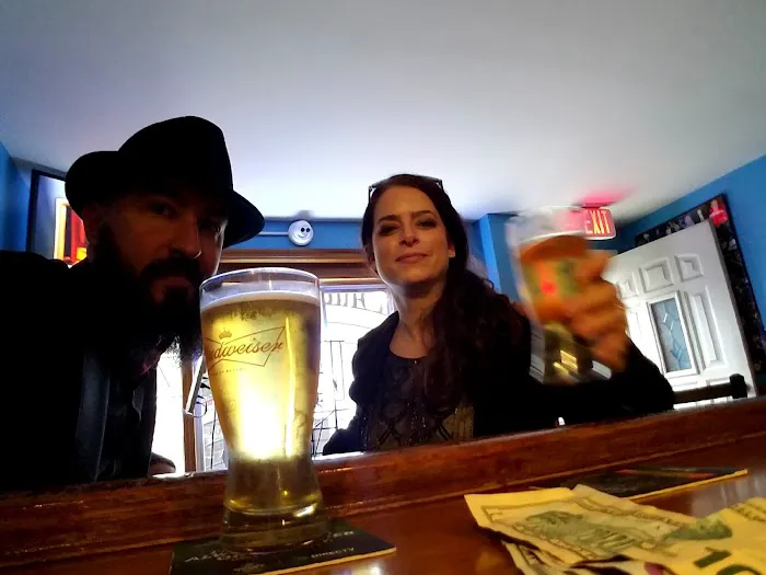 Oley And Chuck's Bar & Grill Picture 7