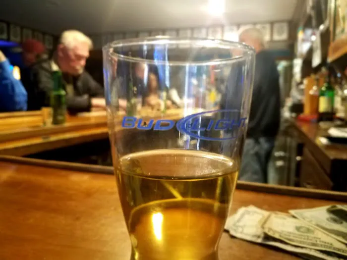 Oley And Chuck's Bar & Grill Picture 6