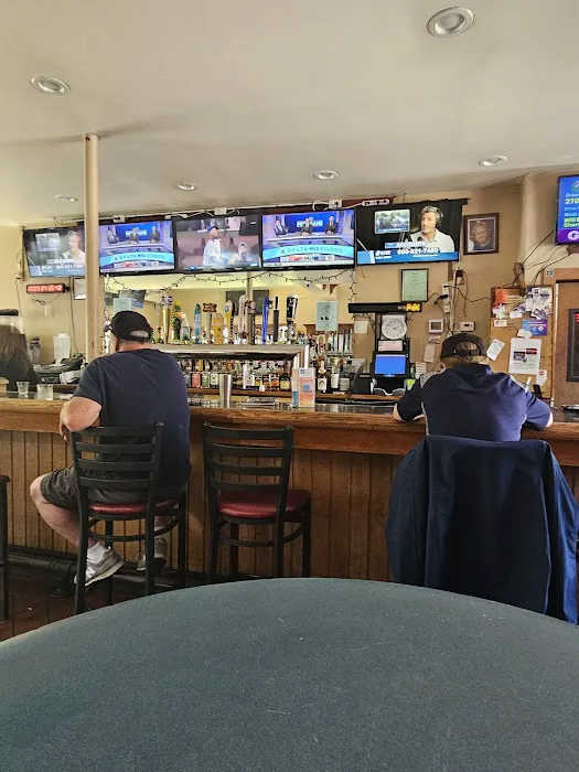 AJ's Bar & Grill Picture 9