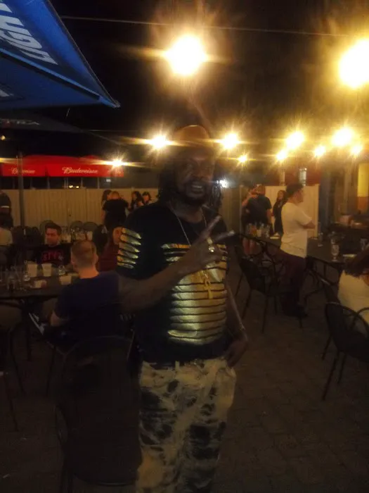 AJ's Bar & Grill Picture 8