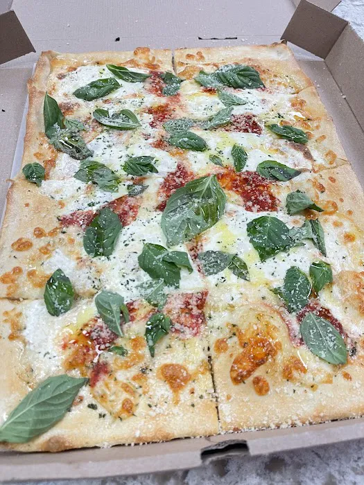 Amici’s Pizza & Restaurant Picture 3