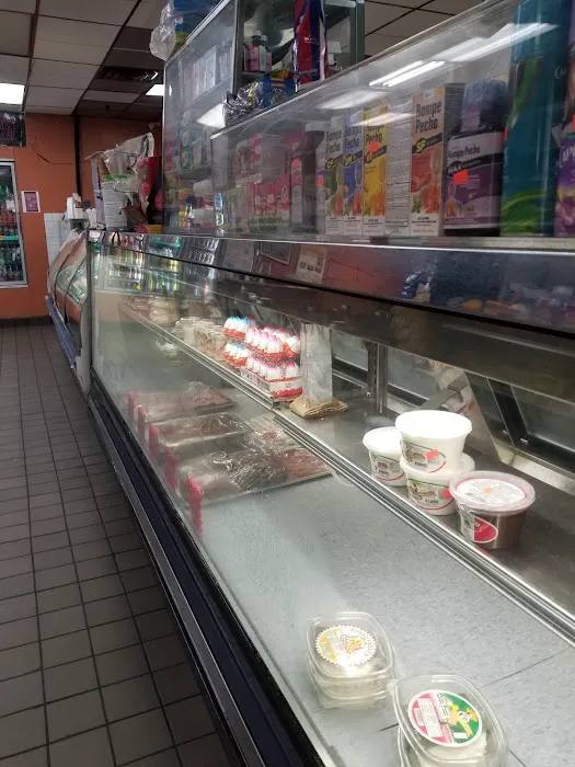 Mercado Azteca & Deli Picture 8