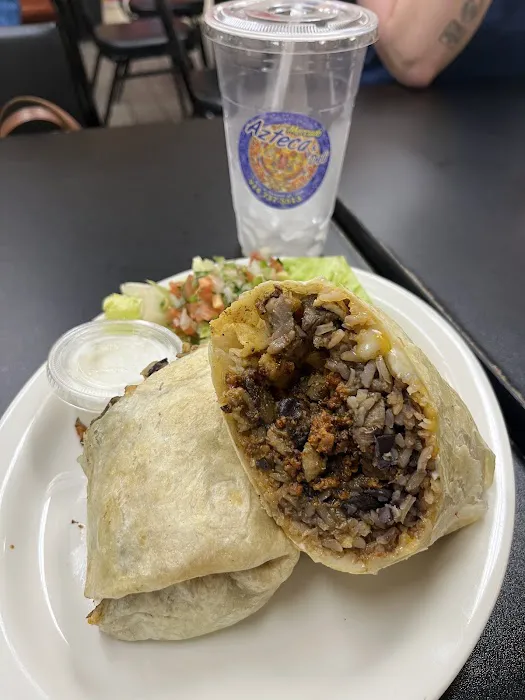 Mercado Azteca & Deli Picture 4