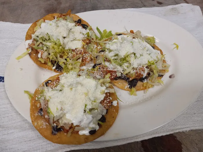 Mercado Azteca & Deli Picture 1