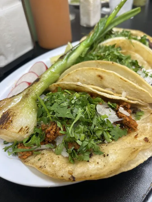 Mercado Azteca & Deli Picture 3