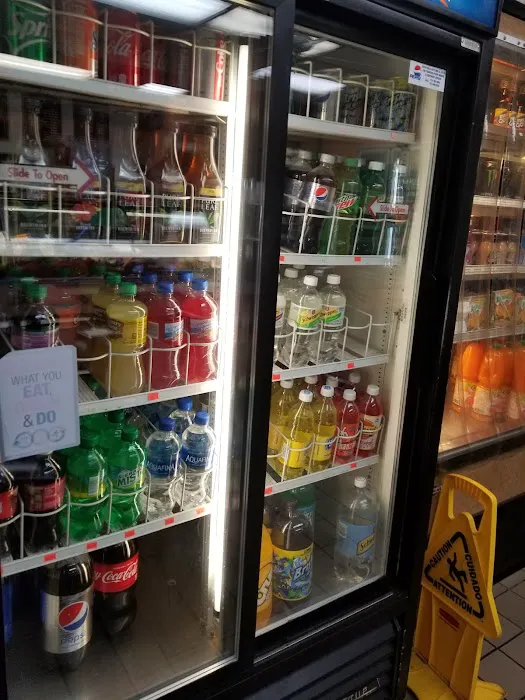 Mercado Azteca & Deli Picture 6