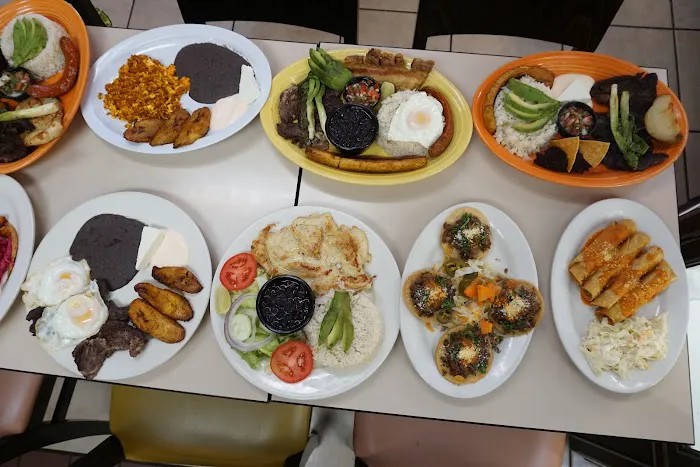 PANADERIA PERLA DE ORIENTE Picture 10