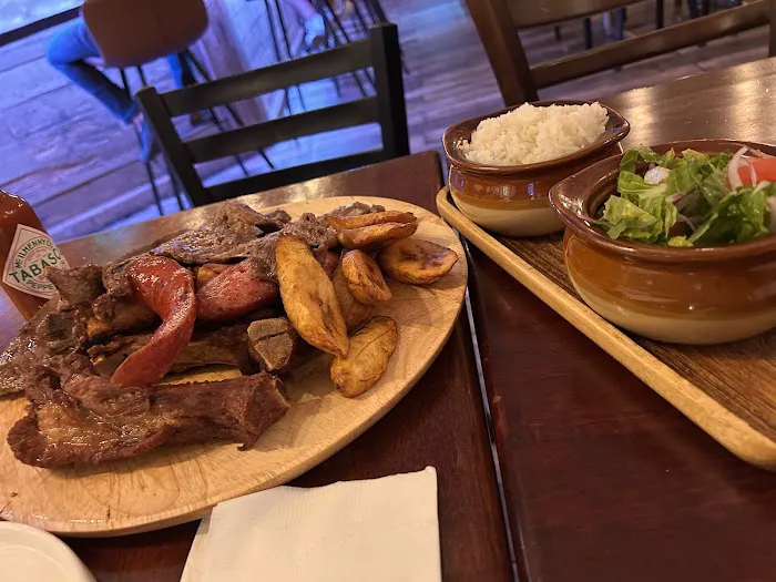 GAUCHOS STEAKHOUSE Picture 10